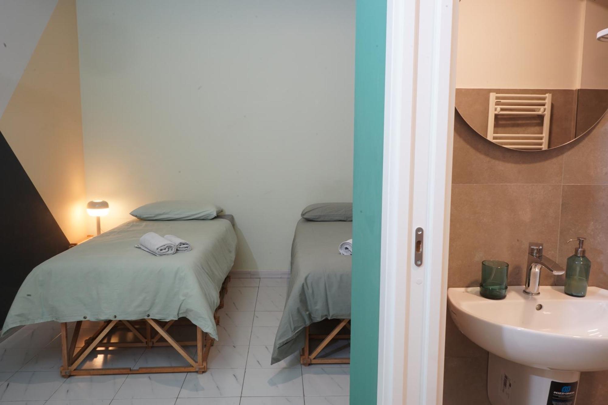 Hotel Casa Base Bari Zewnętrze zdjęcie